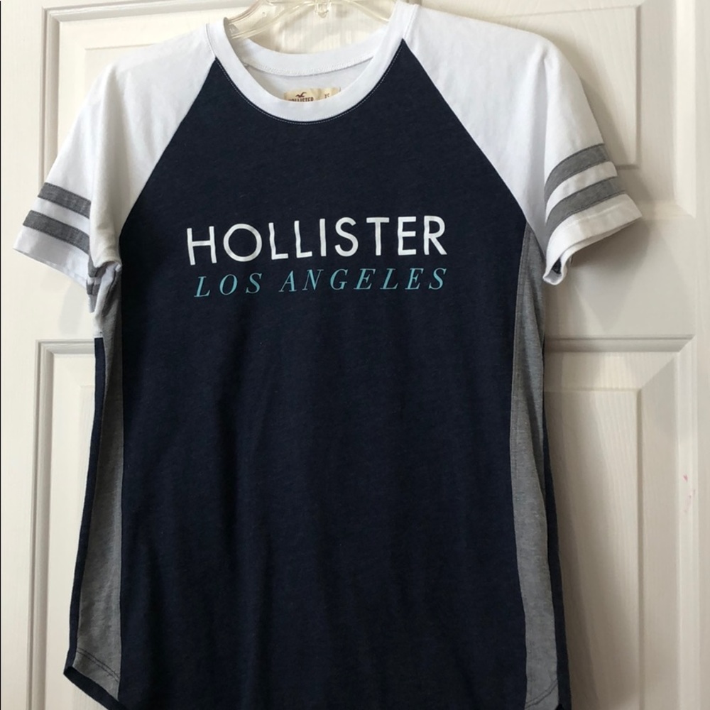 Hollister tee
